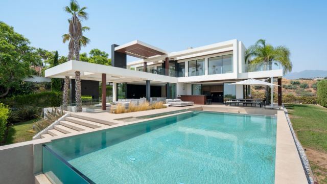 VILLA SPECTRE |VILLA CONTEMPORÁNEA CON VISTAS PANORÁMICAS EN LOS FLAMINGOS, BENAHAVÍS