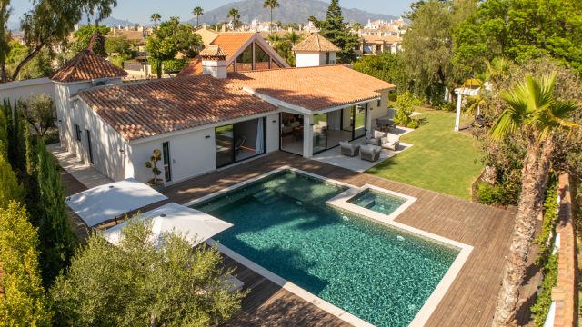 VILLA DUNA |EXCEPCIONAL VILLA DE UNA SOLA PLANTA CERCA DE PUERTO BANÚS