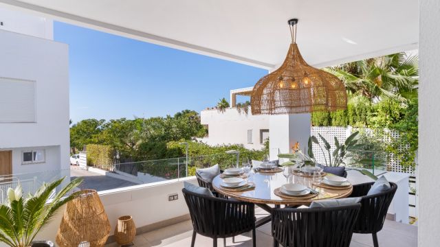 RODEO ALTO | IMPRESIONANTE CASA ADOSADA DE LUJO EN NUEVA ANDALUCÍA, MARBELLA