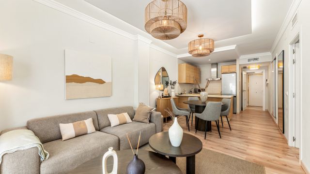 CASA NORAY | IMPRESIONANTE APARTAMENTO EN PLANTA BAJA A PASOS DE LA PLAYA EN SAN PEDRO DE ALCÁNTARA
