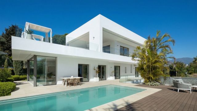 VILLA RUBIO | IMPRESIONANTE VILLA CONTEMPORÁNEA EN NUEVA ANDALUCÍA, MARBELLA