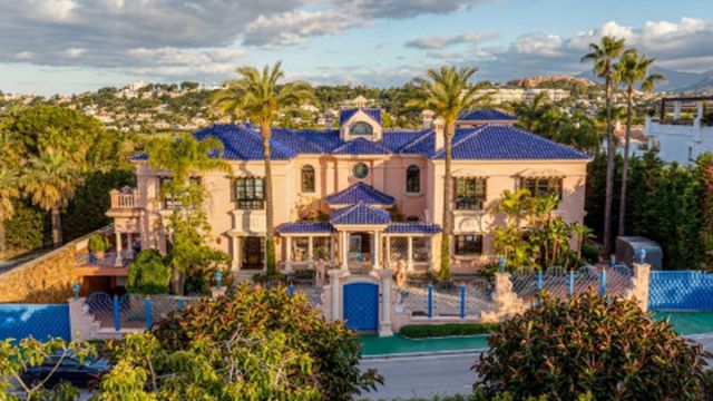 ALOHA PALACE | MAJESTÄTISCHE VILLA MIT SPA, POOLS UND TENNISPLATZ IN NUEVA ANDALUCÍA, MARBELLA