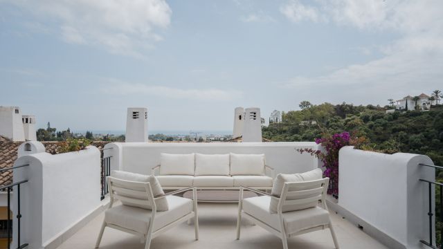 LAS TERRAZAS 427 | APPARTEMENT RÉNOVÉ AVEC VUE SUR LA MER À LOS ALMENDROS, BENAHAVÍS