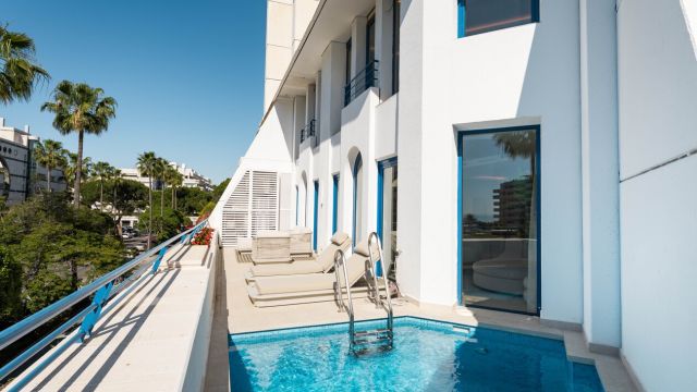 APARTMENT DEL MAR | EXCLUSIEF DUPLEXAPPARTEMENT MET ZEEZICHT IN HET CENTRUM VAN MARBELLA