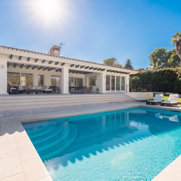 house villa on sale first line golf Las Brisas Marbella Costa del Sol beach sun