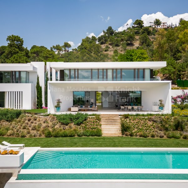 Villa Windfall, luxury new modern house with panoramic sea views
