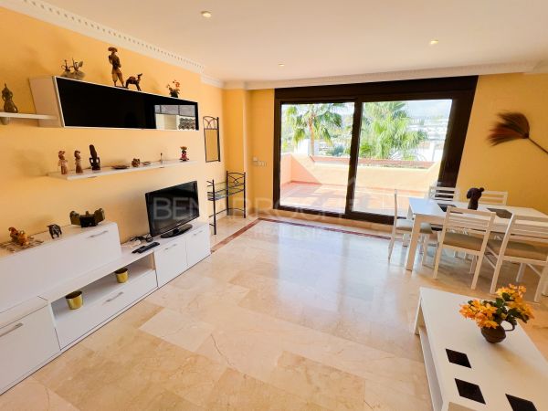 Benahavis, penthouse with golf views in Las Lomas del Conde Luque