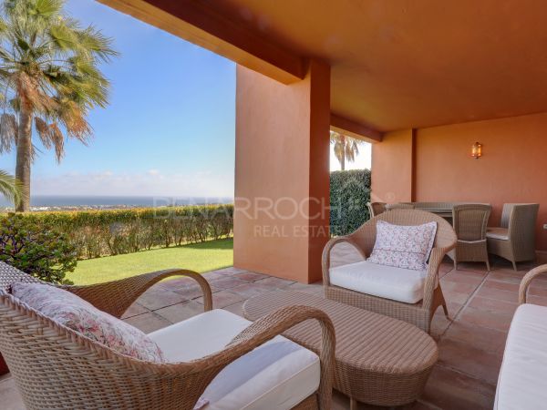 Apartment with sea views in Los Flamingos, Benahavis