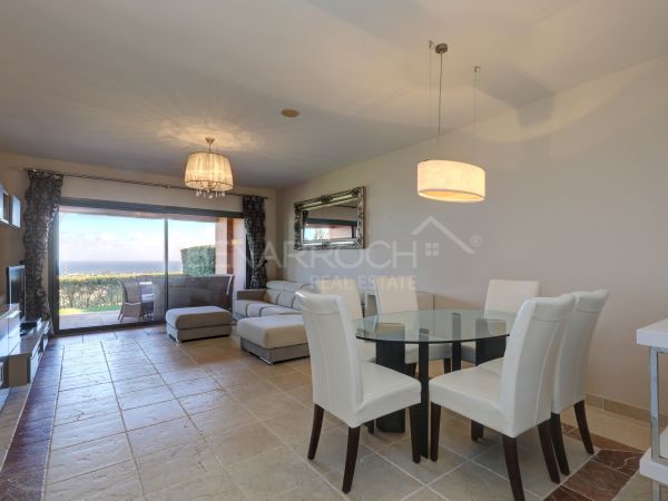 Apartment with sea views in Los Flamingos, Benahavis
