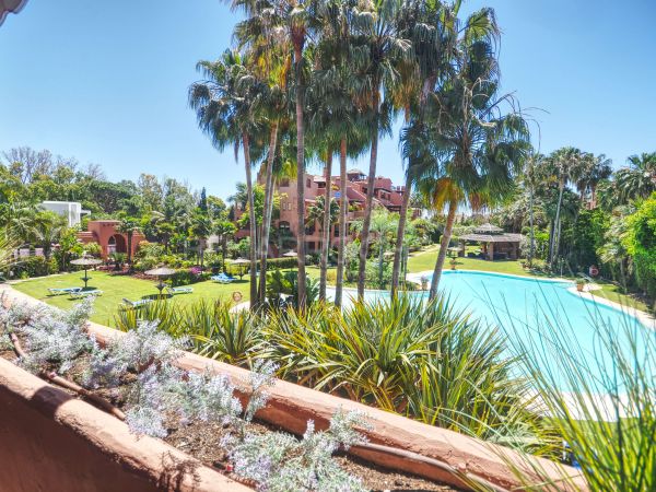Impeccable appartement à Alhambra del Golf, Estepona