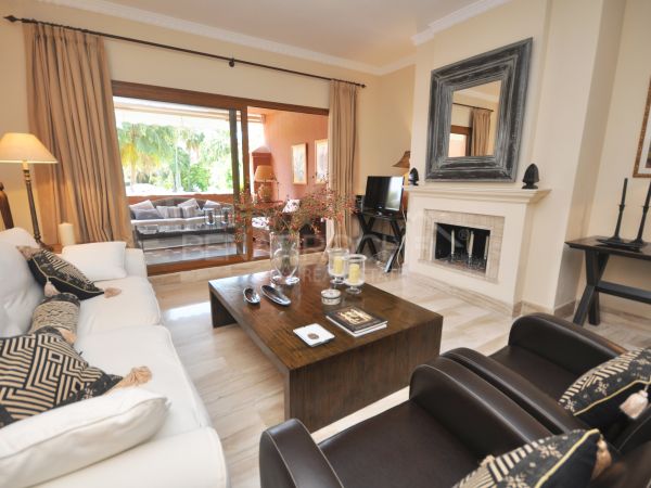Impeccable appartement à Alhambra del Golf, Estepona
