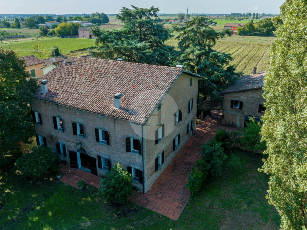 Charming country villa near bologna, Italy
