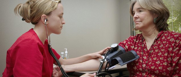 a health professional and a patient, featured image for the article 