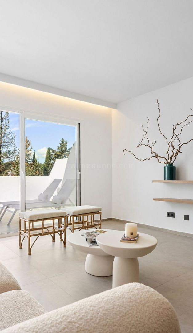 Renovated Penthouse in Aloha, Nueva Andalucia, Aloha Gardens