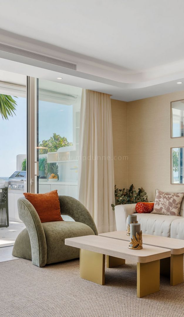 Luxury Frontline Beach Apartment in Puente Romano, Marbella