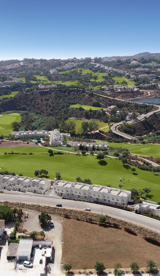 Modern Three-Bedroom Townhouse with Golf Views