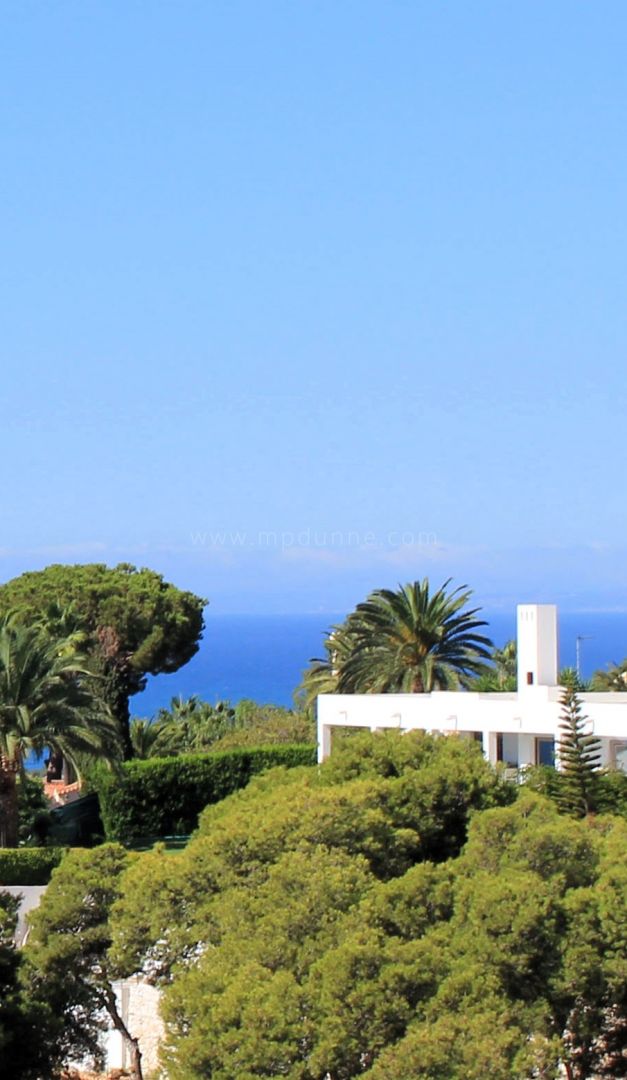 Penthouse avec vue panoramique sur la mer à Marbella