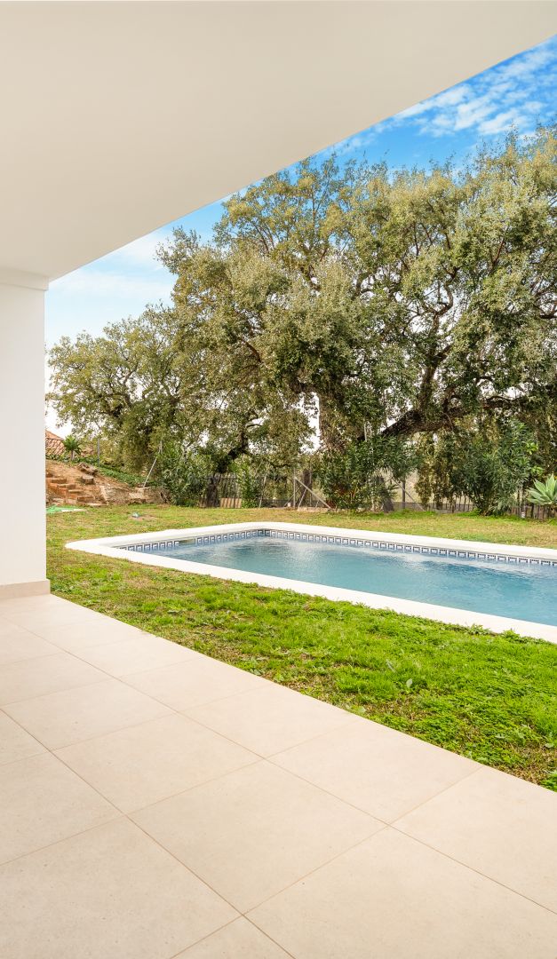 Doppelhaushälfte mit Panoramablick in Monte Elviria