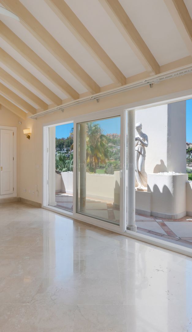 Ático Dúplex de Lujo en Las Alamandas, Nueva Andalucía