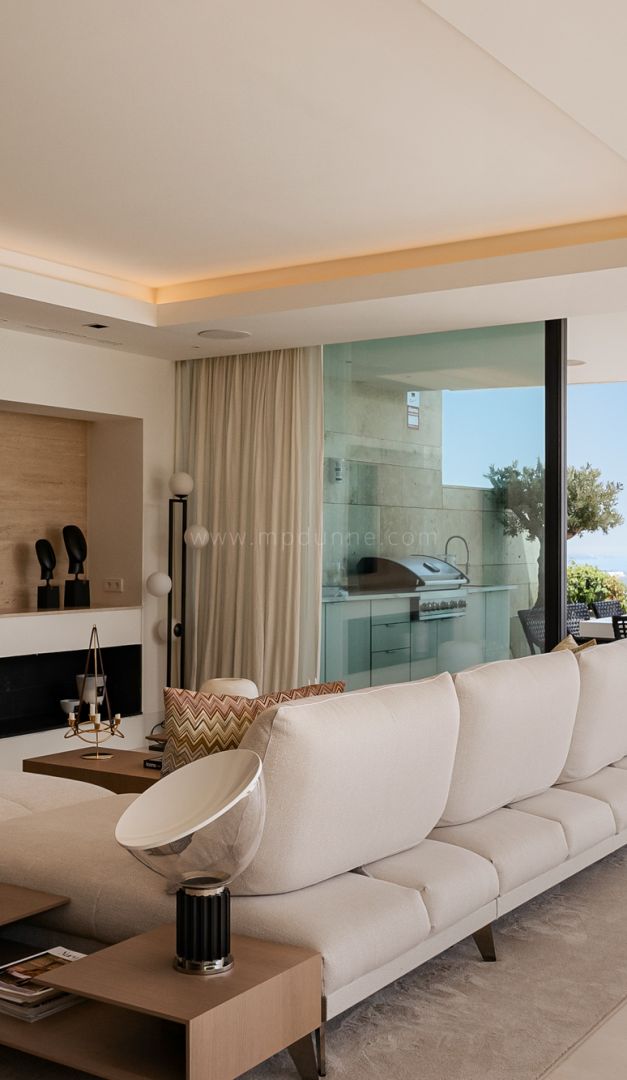 Luxury Apartment with Sea Views in La Quinta