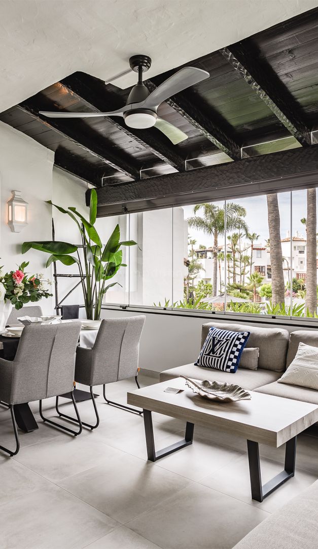 Key Ready Luxury Apartment in Marina Puente Romano