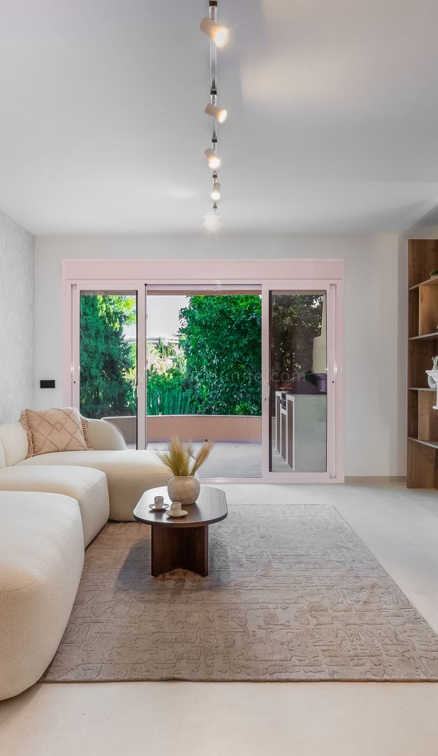 Vierzimmerwohnung mit Golfblick in Las Brisas