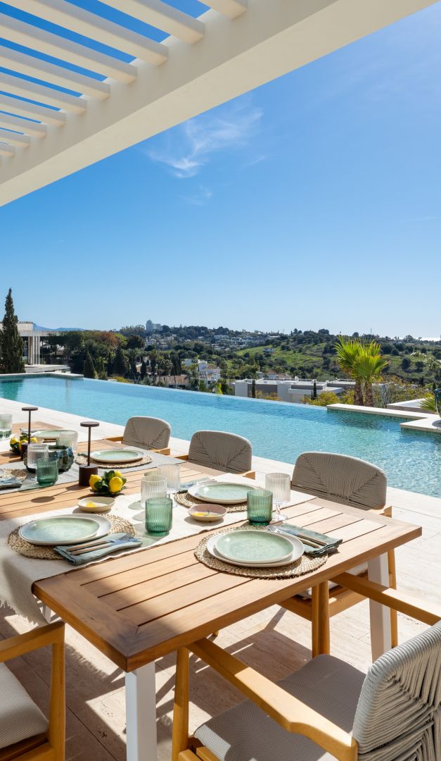 Modern Luxury Villa with Panoramic Views in Los Flamingos, Benahavís