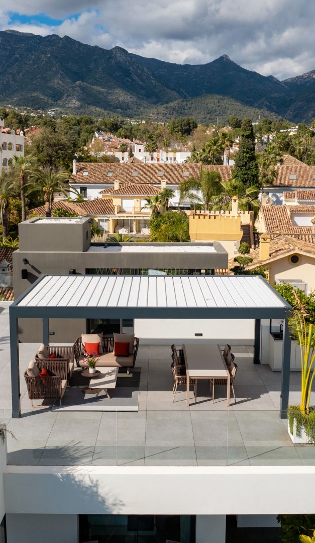 Villa mit fünf Schlafzimmern in Casablanca, Marbellas Goldener Meile