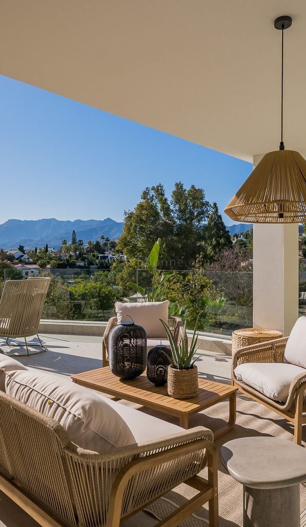 Villa andalouse moderne à El Rosario, Marbella Est