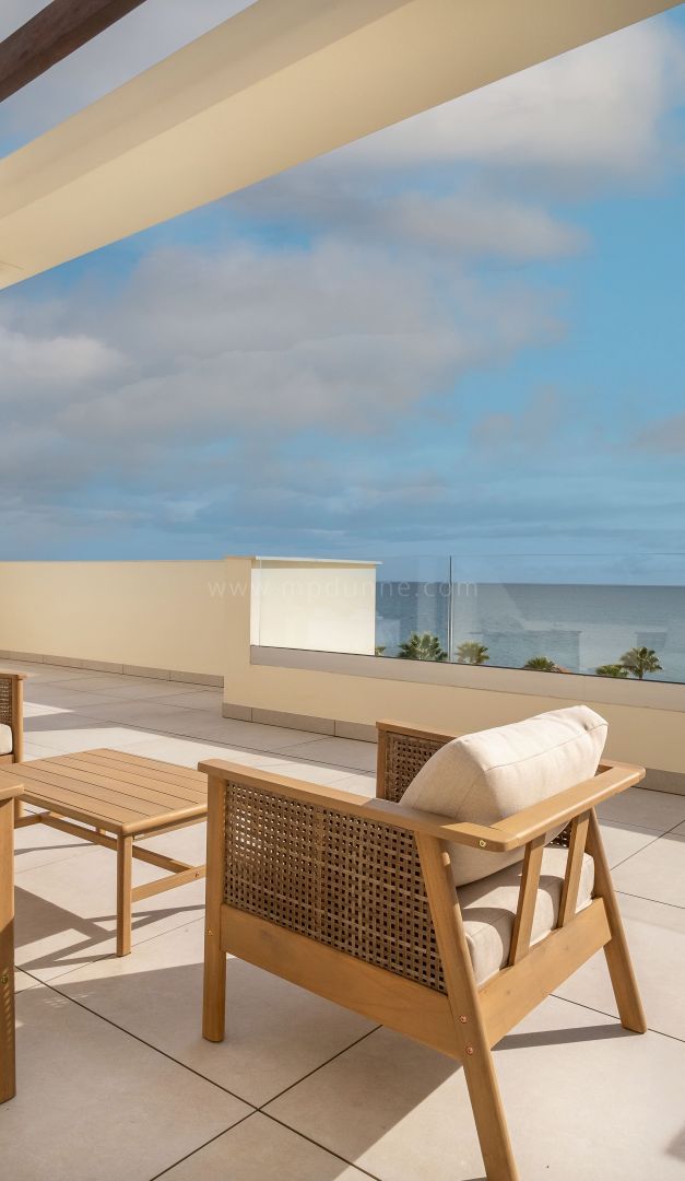 Ático de lujo con vistas al mar en venta en la Nueva Milla de Oro