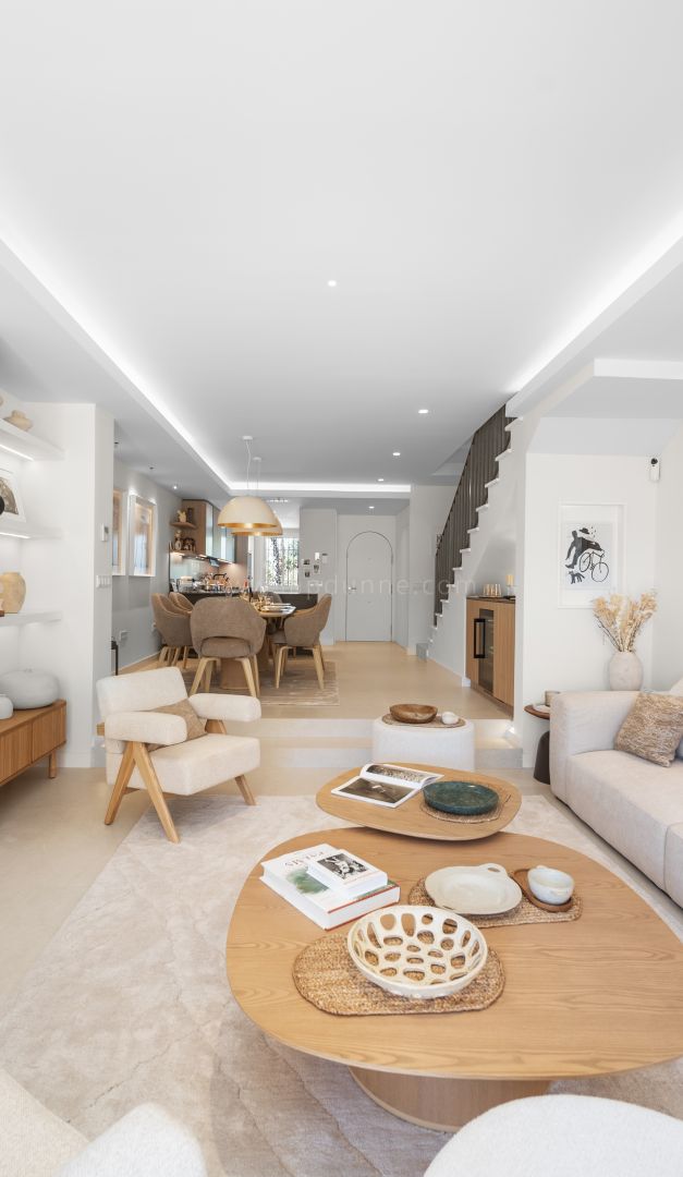 Maison de Ville Rénovée à El Palmeral, Nueva Andalucía