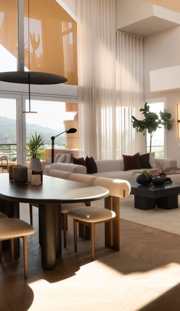 Penthouse with Rooftop Pool and Panoramic Views in Magna Marbella