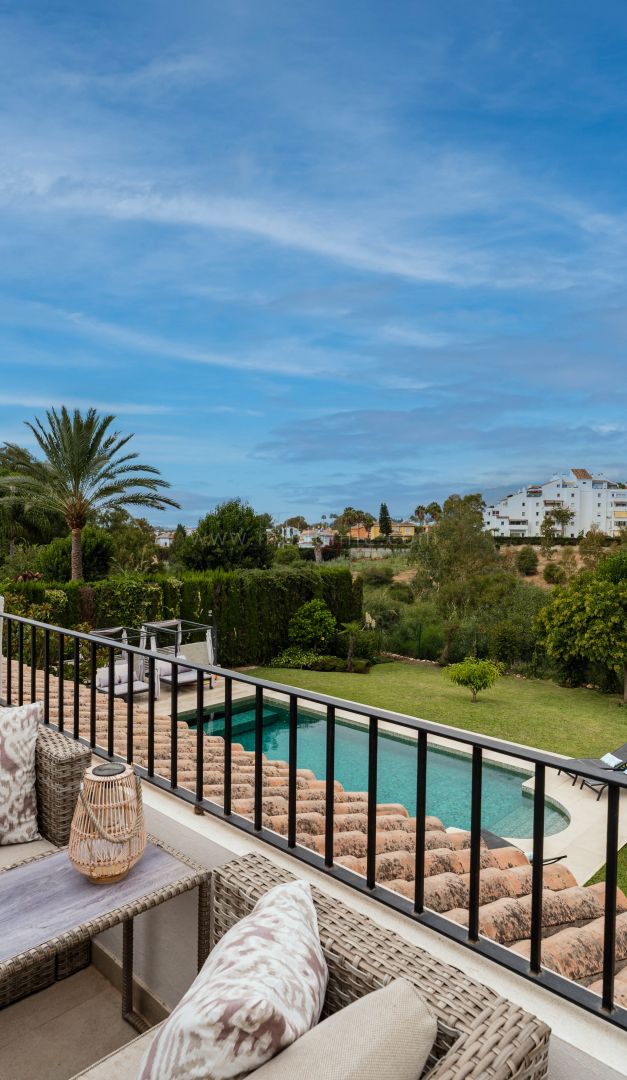 Moderne Villa zum Verkauf in Monte Biarritz, Estepona Ost