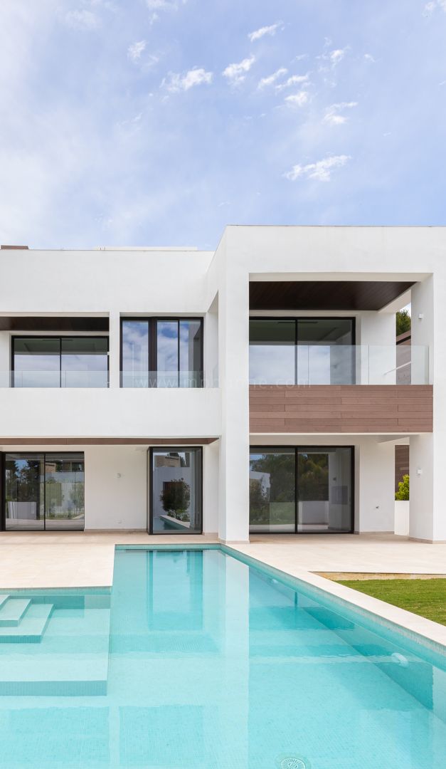 Moder Key Ready Villa, Marbella Center