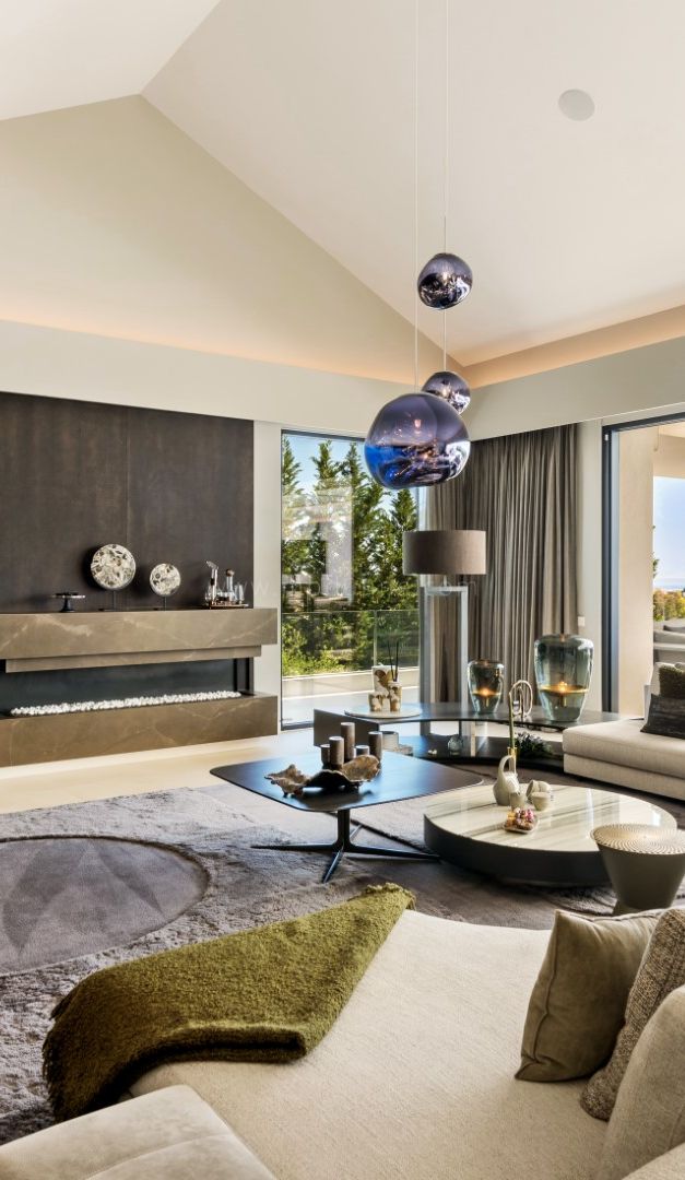 Luxury Modern Villa with Panoramic Sea and Golf Views in Los Flamingos