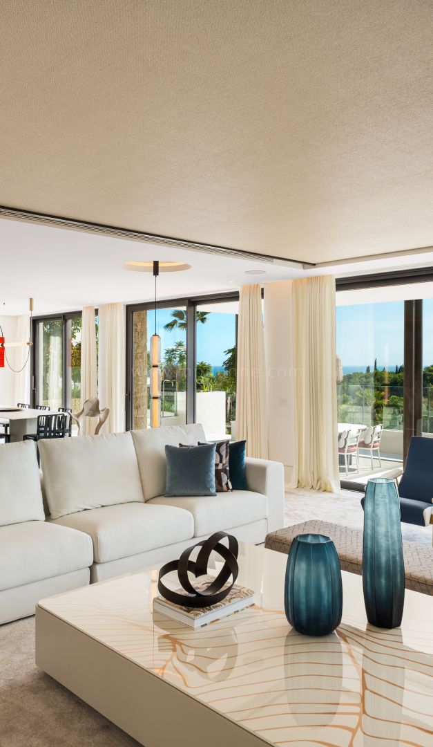 Villa de Lujo con Vistas Panorámicas en Marbella Hill Club