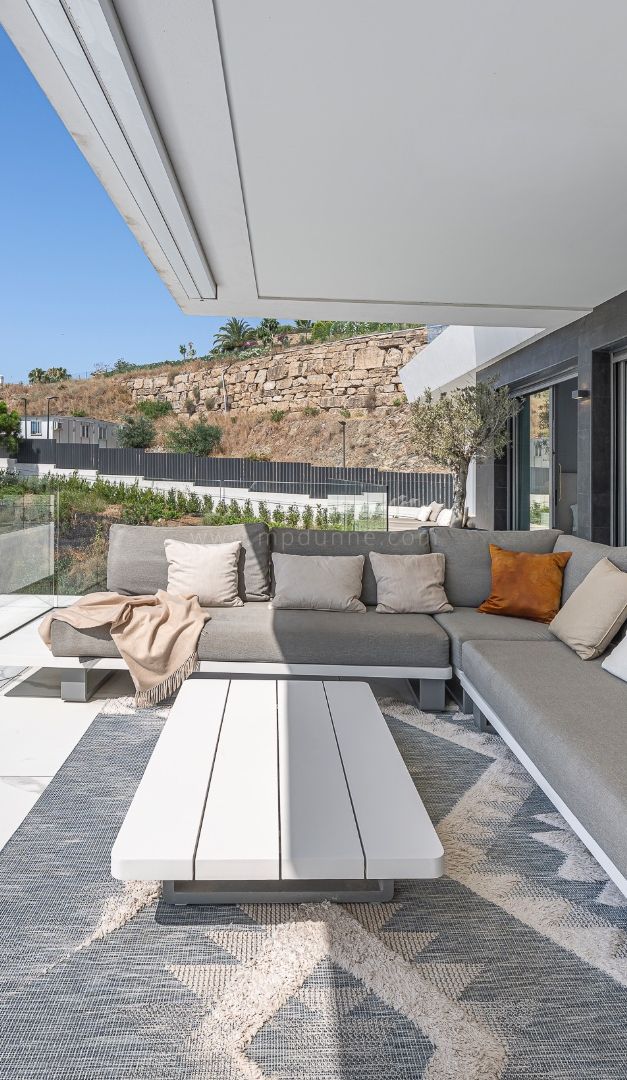 Apartamento Moderno con Vistas Panorámicas cerca de Golf en Marbella