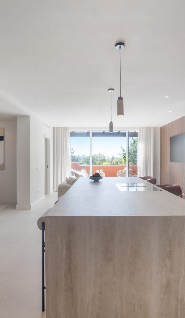 Penthouse Duplex avec Vues Panoramiques sur la Mer et la Montagne à Marbella