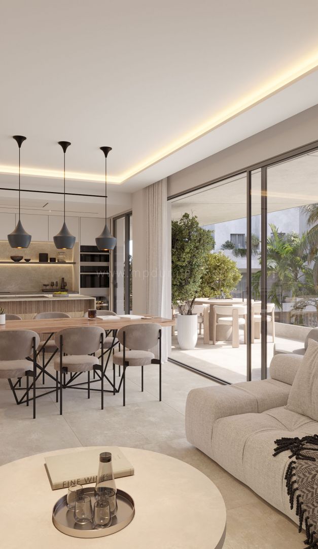 Apartamento Moderno en Planta Baja con Jardín Privado en el Oeste de Estepona