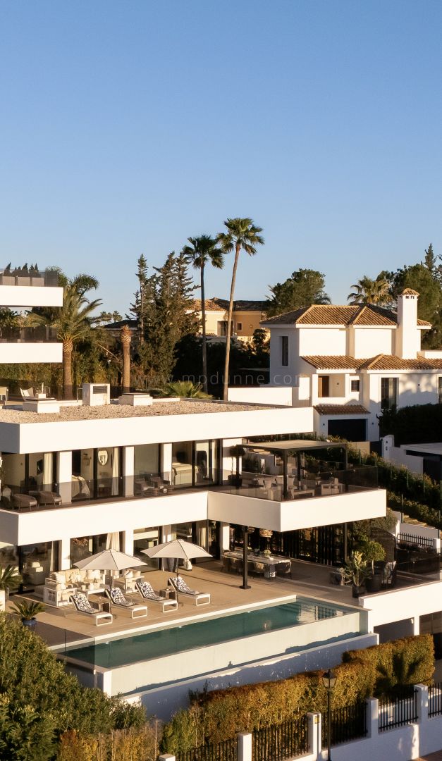 Contemporary Golf Villa with Panoramic Views Marbella