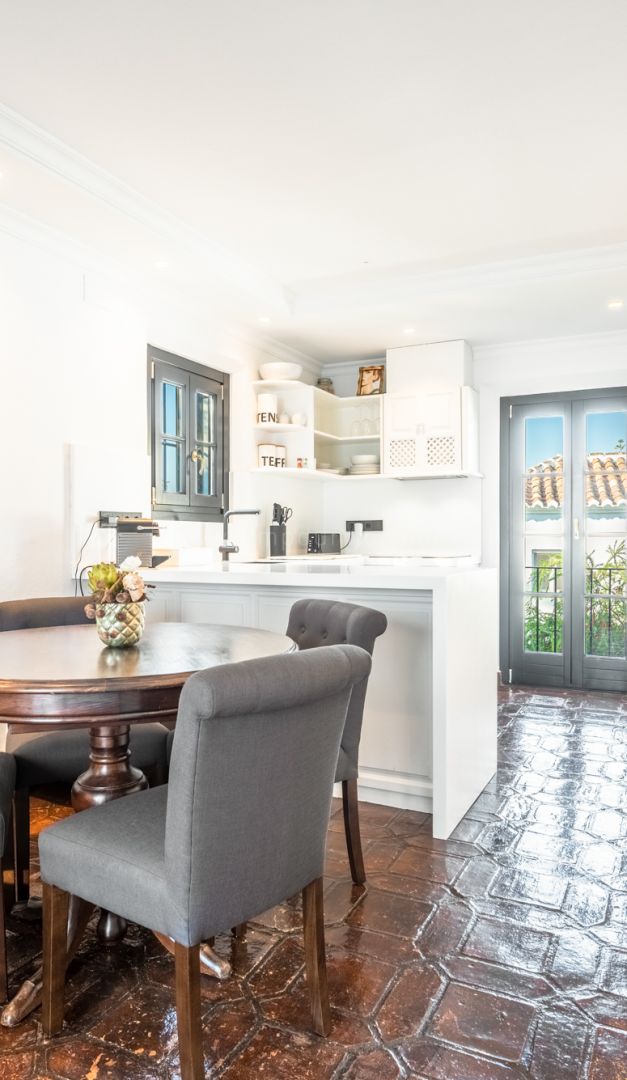 Corner Townhouse with Terrace in Marbella Golden Mile