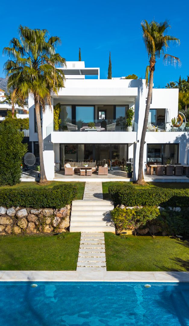 Villa de six chambres avec solarium à Nueva Andalucía, Marbella