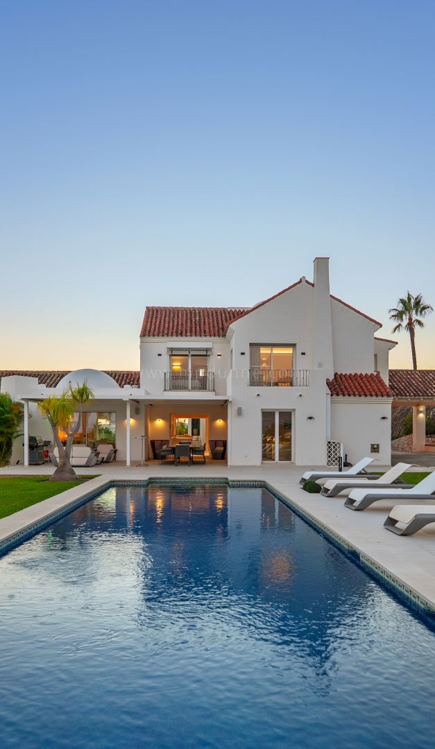 Luxusvilla mit Panoramablick in Puerto del Almendro, Benahavís