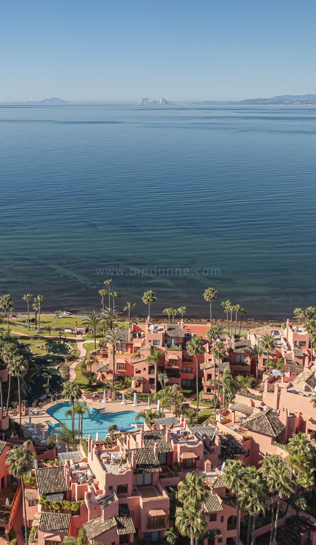 Luxury Beachfront Apartment in Cabo Bermejo, New Golden Mile