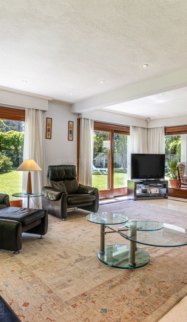 Villa de 4 Dormitorios junto a la Playa en la Nueva Milla de Oro