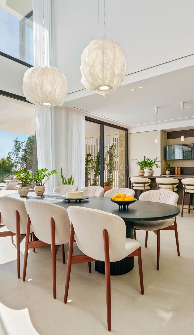 Villa de Luxe Moderne avec Vues Panoramiques à La Quinta, Marbella