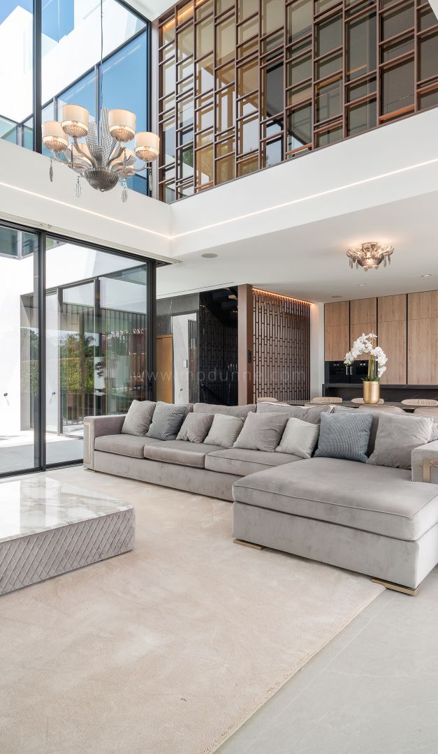 Villa mit Dachpool und panoramischem Meerblick, Marbella