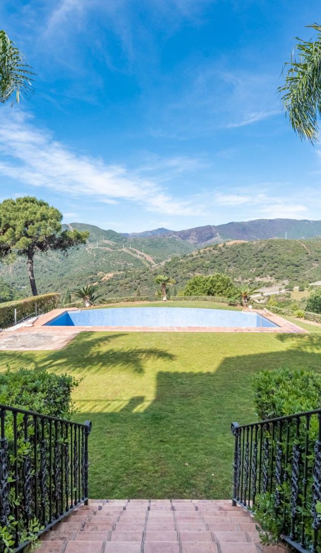 Classic Andalusian Villa La Zagaleta