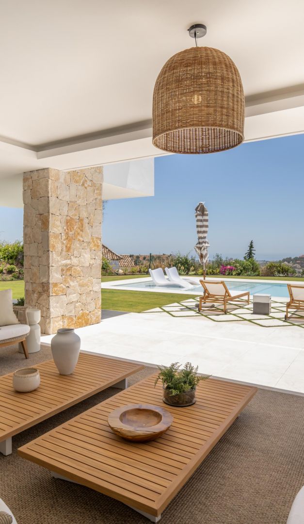 Villa Amara - New Build with Panoramic Views in El Herrojo