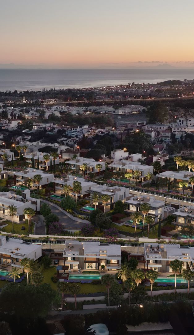 Außerplanmäßige Luxusvillen mit Panoramablick in Nueva Andalusien